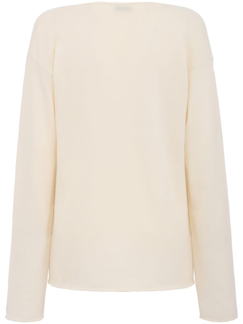 AMIYA: Milano V Neck