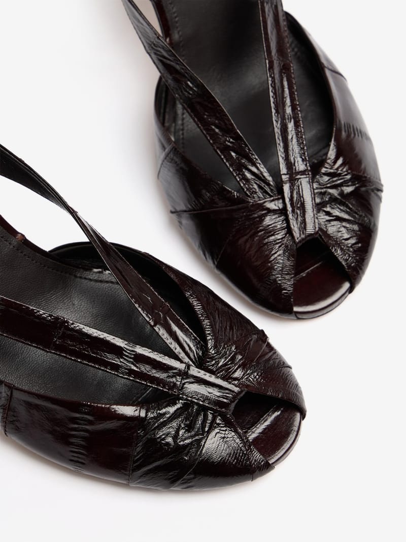 Jacquemus: Sandali slingback Poisson in vernice