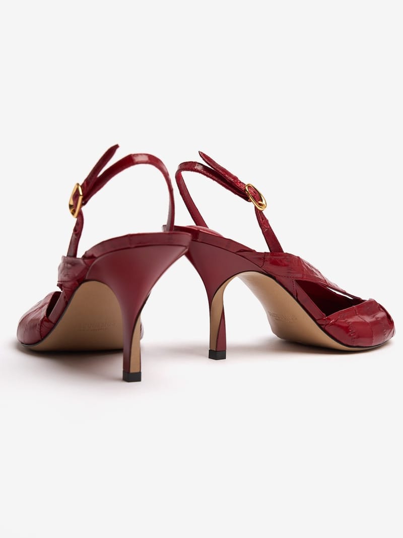 Jacquemus: Patent leather slingback sandals Poisson