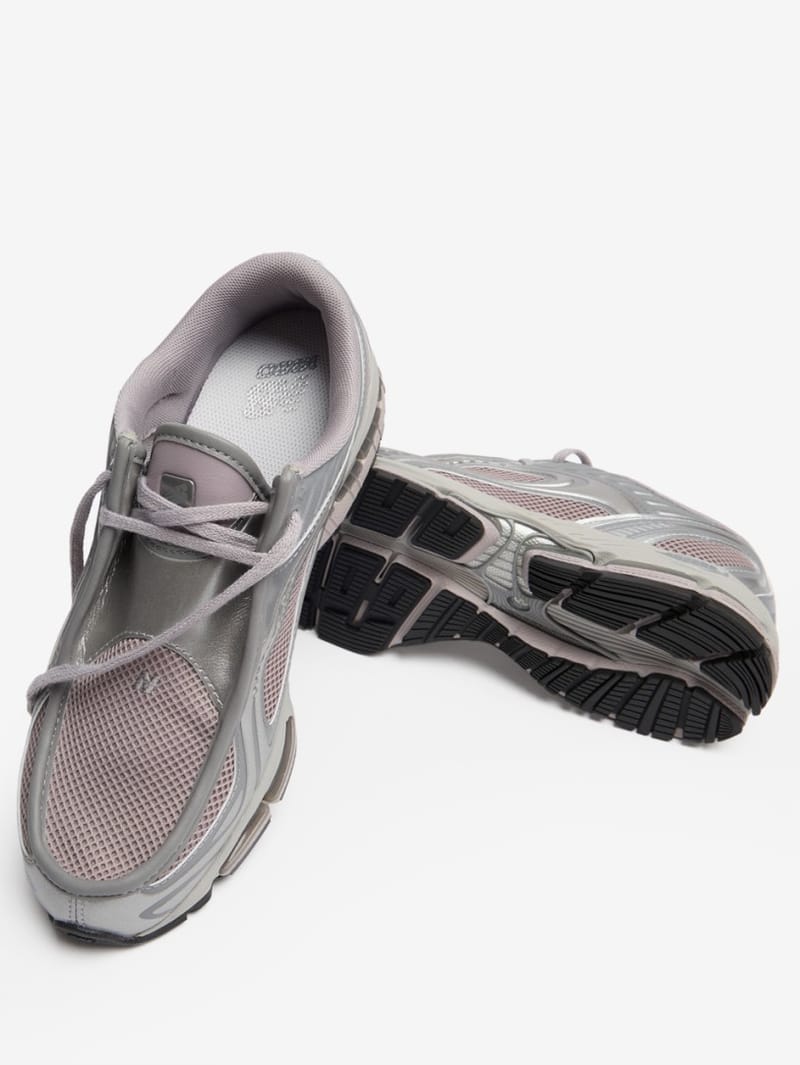 New Balance: 1890 lace-up sneakers