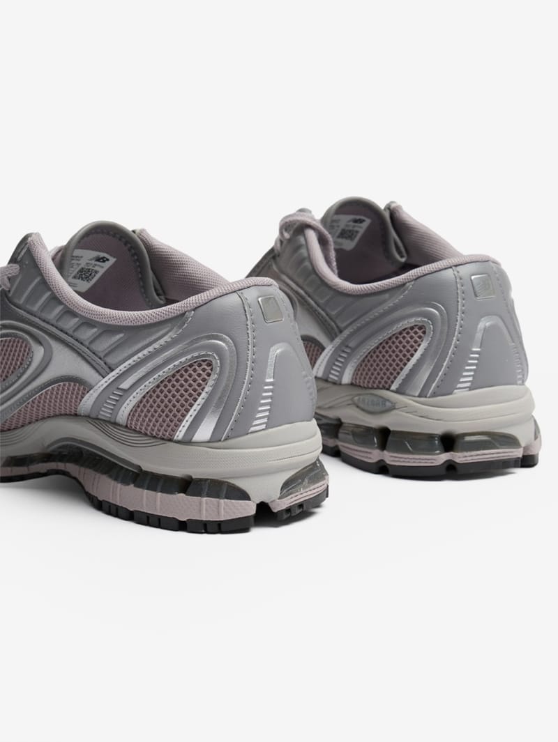 New Balance: 1890 lace-up sneakers