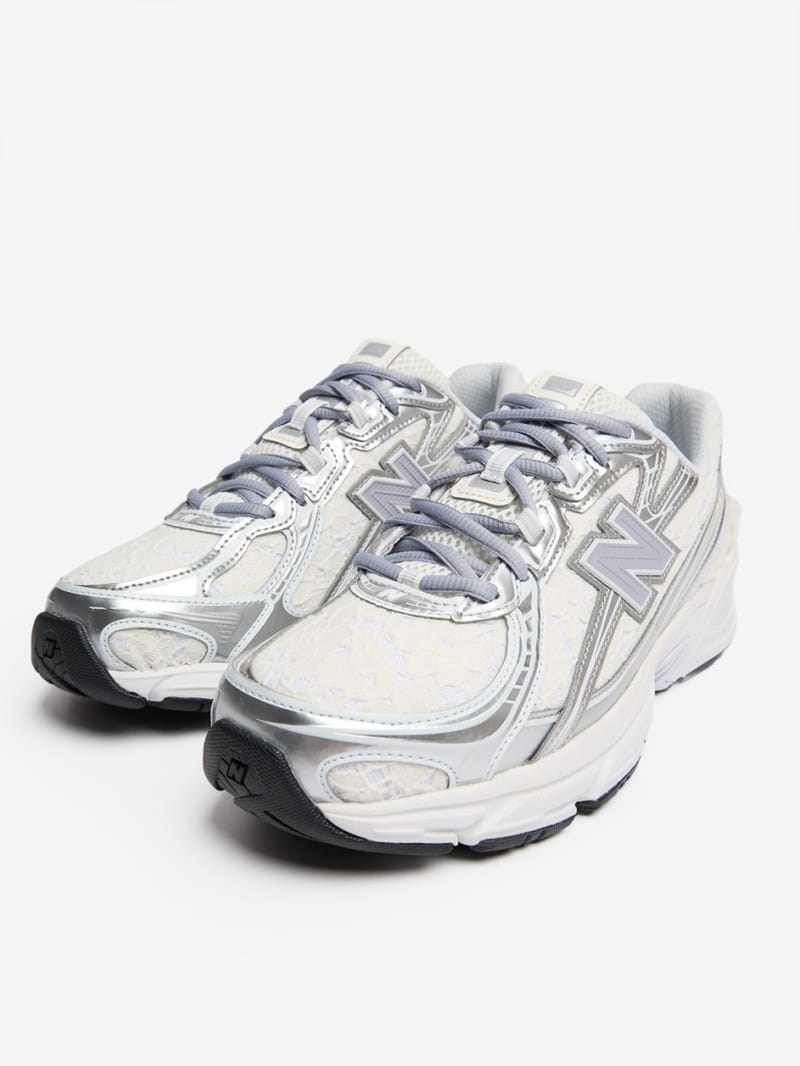 New Balance: Polyester 740 Knit sneakers