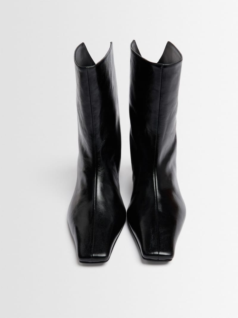 Khaite - 奥娜光面小牛皮 ankle boots