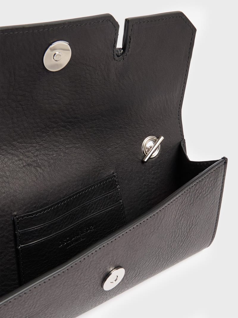 Dsquared2: Twin Clutch