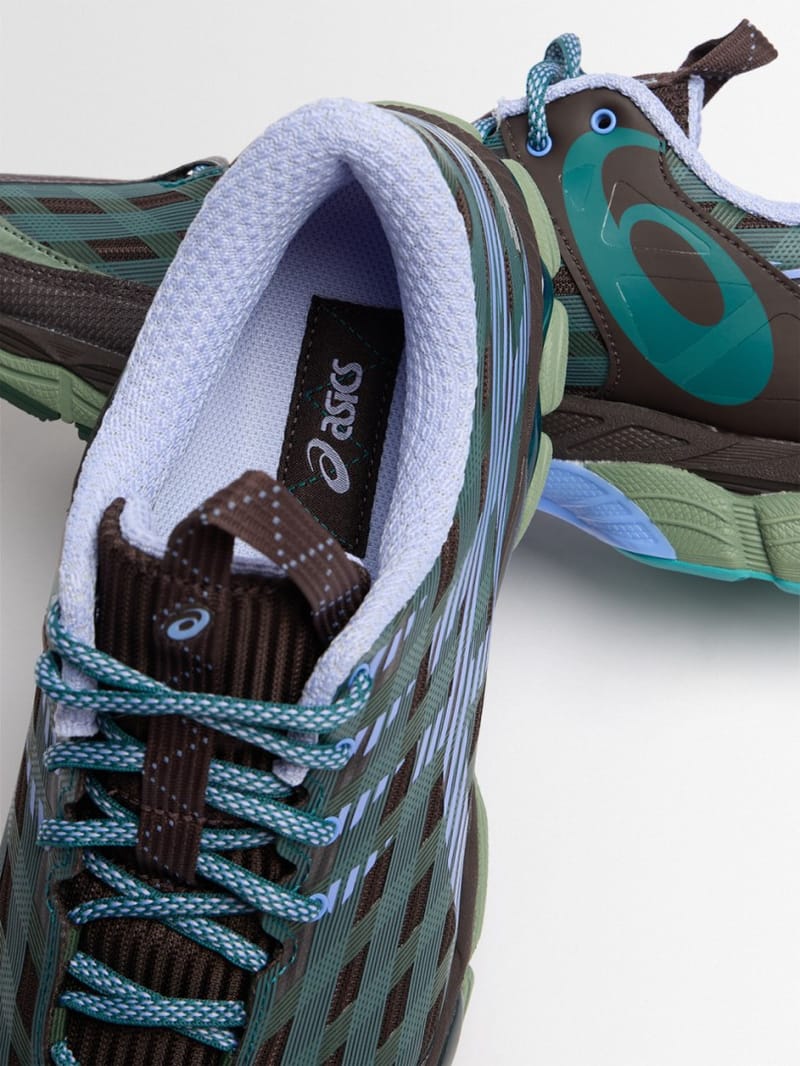Asics: US8-S GEL-SJ33 sneakers