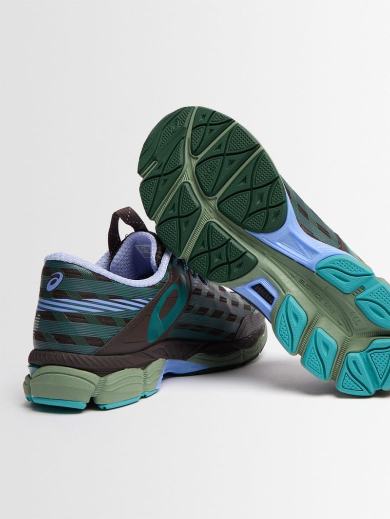 Asics: US8-S GEL-SJ33 sneakers