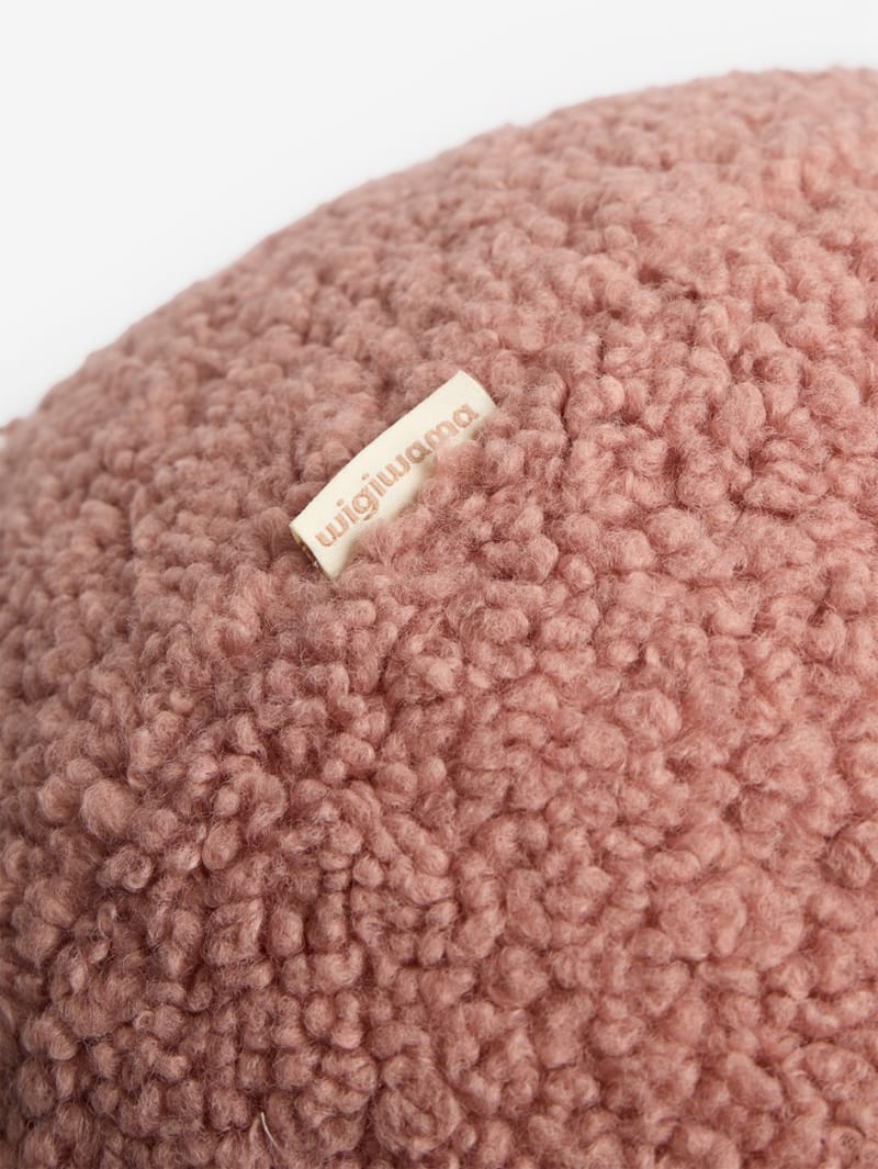 WIGIWAMA: Teddy-effect ball cushion