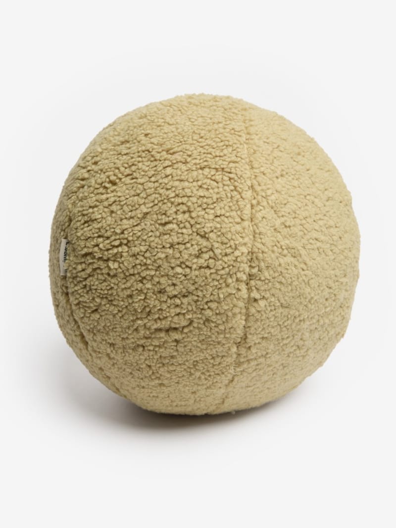 WIGIWAMA - Teddy-effect ball cushion