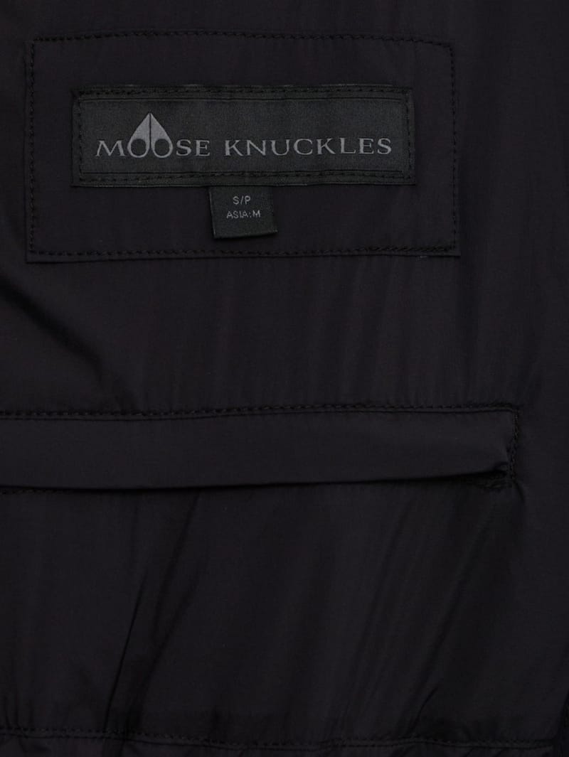 Moose Knuckles: w everest bomber with hood