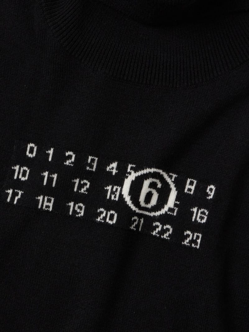 MM6 Maison Margiela: Wool blend knit sweater