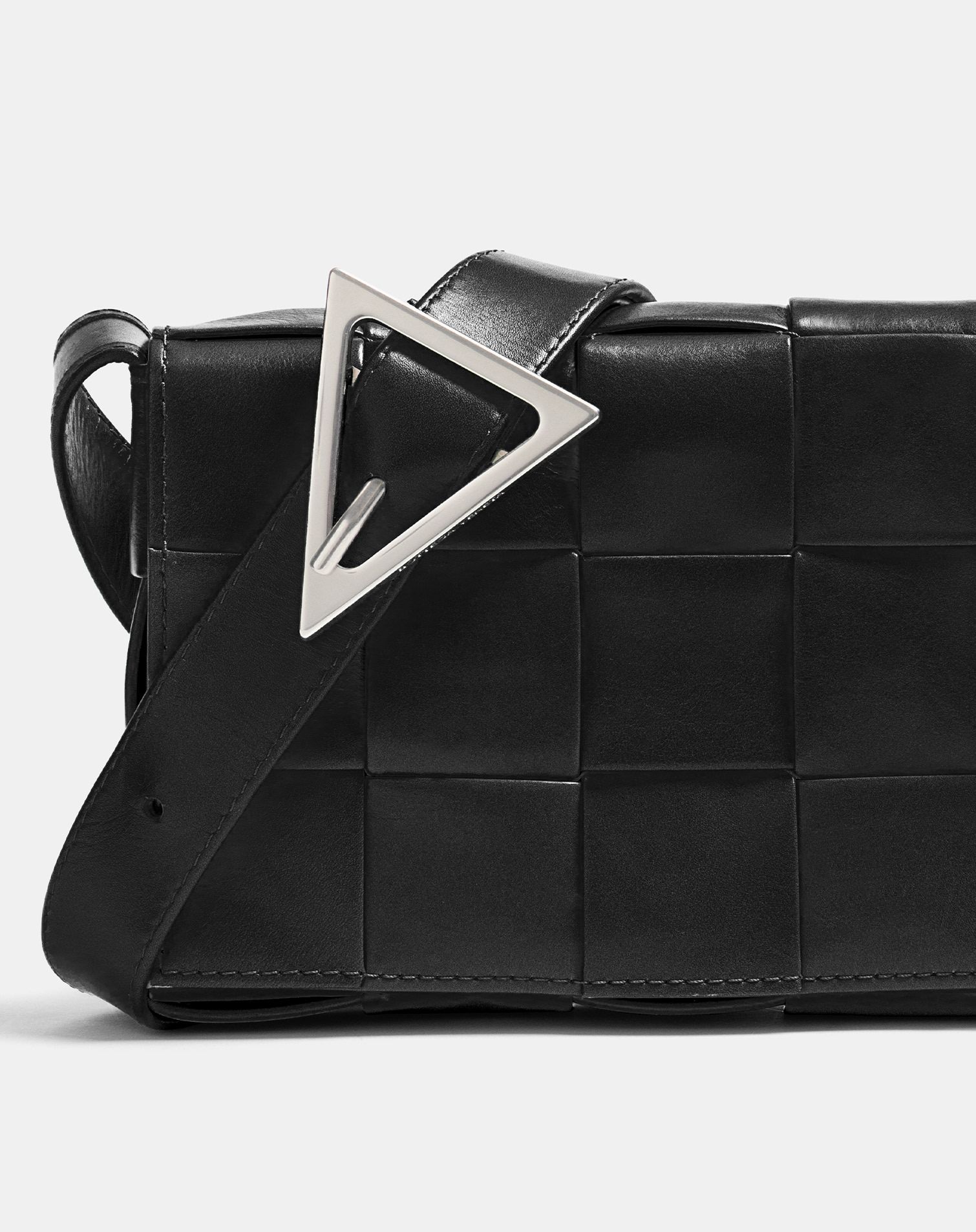 Bottega Veneta Casette black leather bag