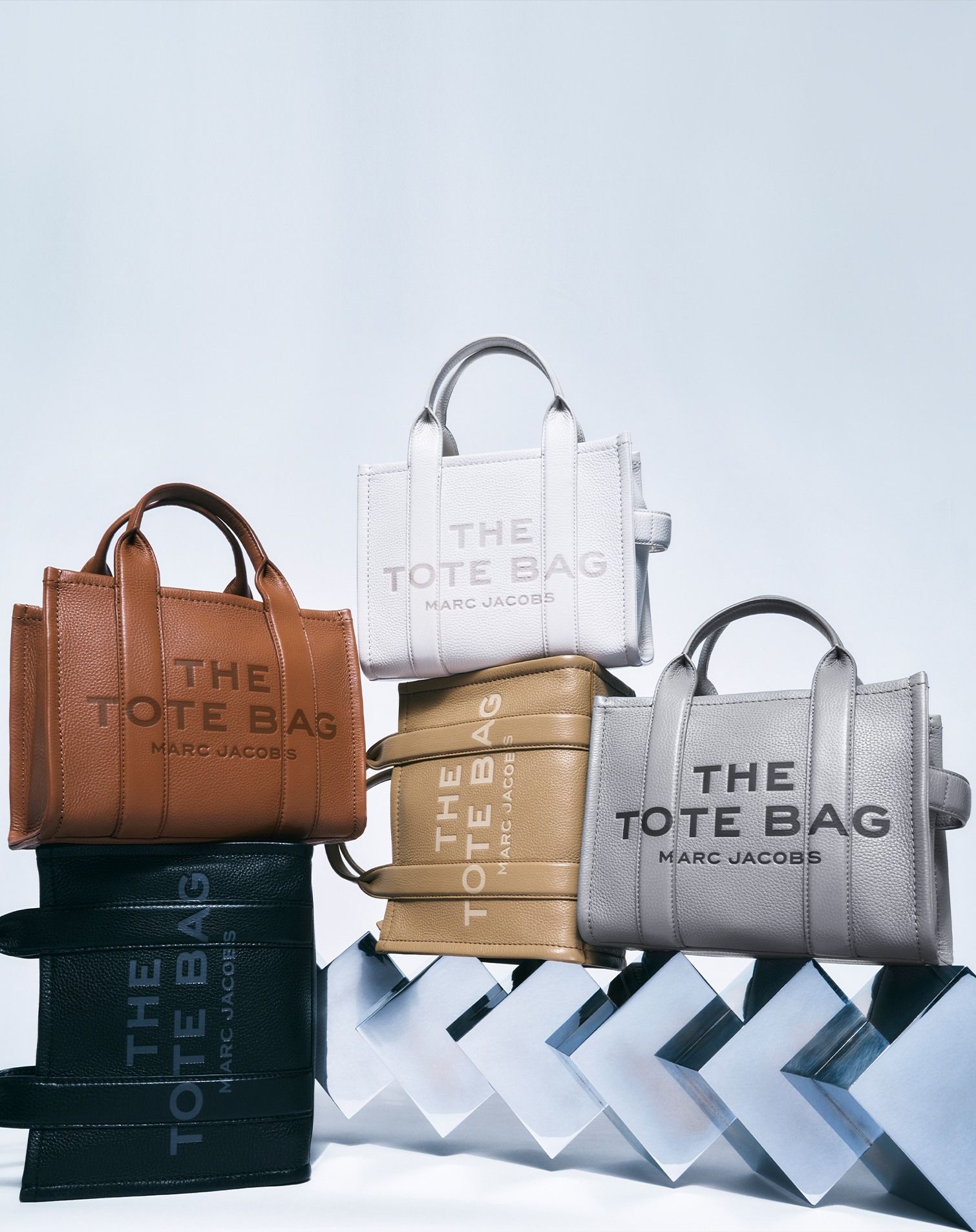 Marc Jacobs Tote Bags in black, brown, camel, grey and white colors